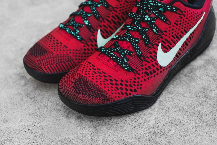 Kobe Elite Flyknit Low University Red 02