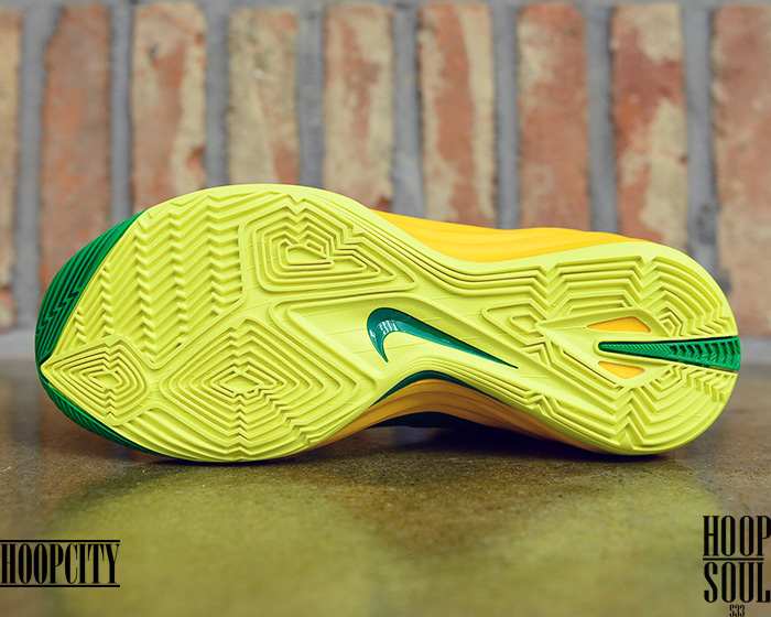 Nike Hyperdunk 2014 Brazil 01