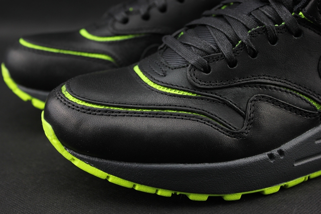 Nike Wmns Air Max 1 Cut Out Prm Black Volt 05