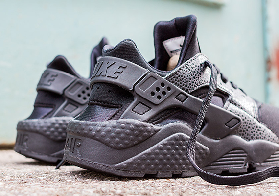 Nike Womens Air Huarache Black Safari 5