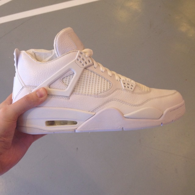 Air Jordan 4 Whiteout