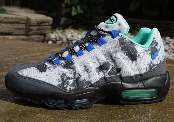 Nike Air Max 95 EM - Pure Platinum - Hyper Cobalt - Dark Grey