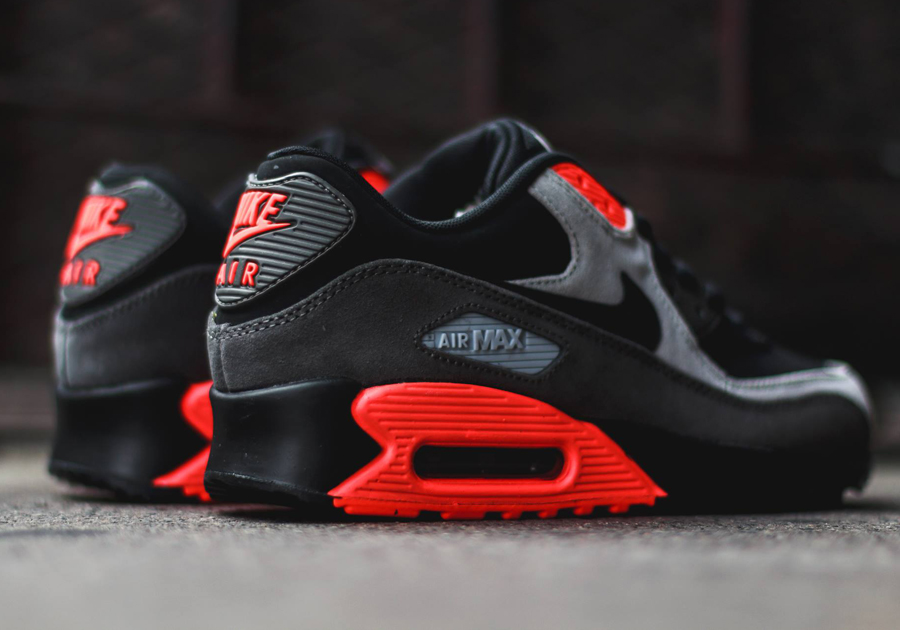 Nike Air Max 90 – Black – Ash Grey – Total Crimson