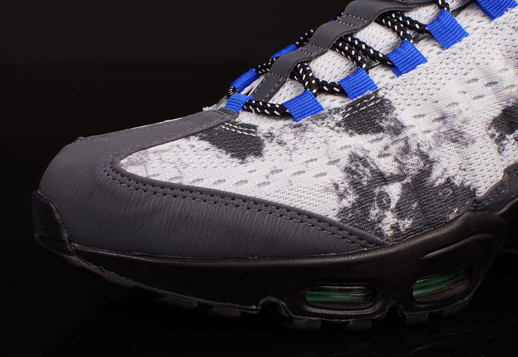 Nike Air Max 95 Em Pure Platinum Hyper Cobalt Dark Grey 02