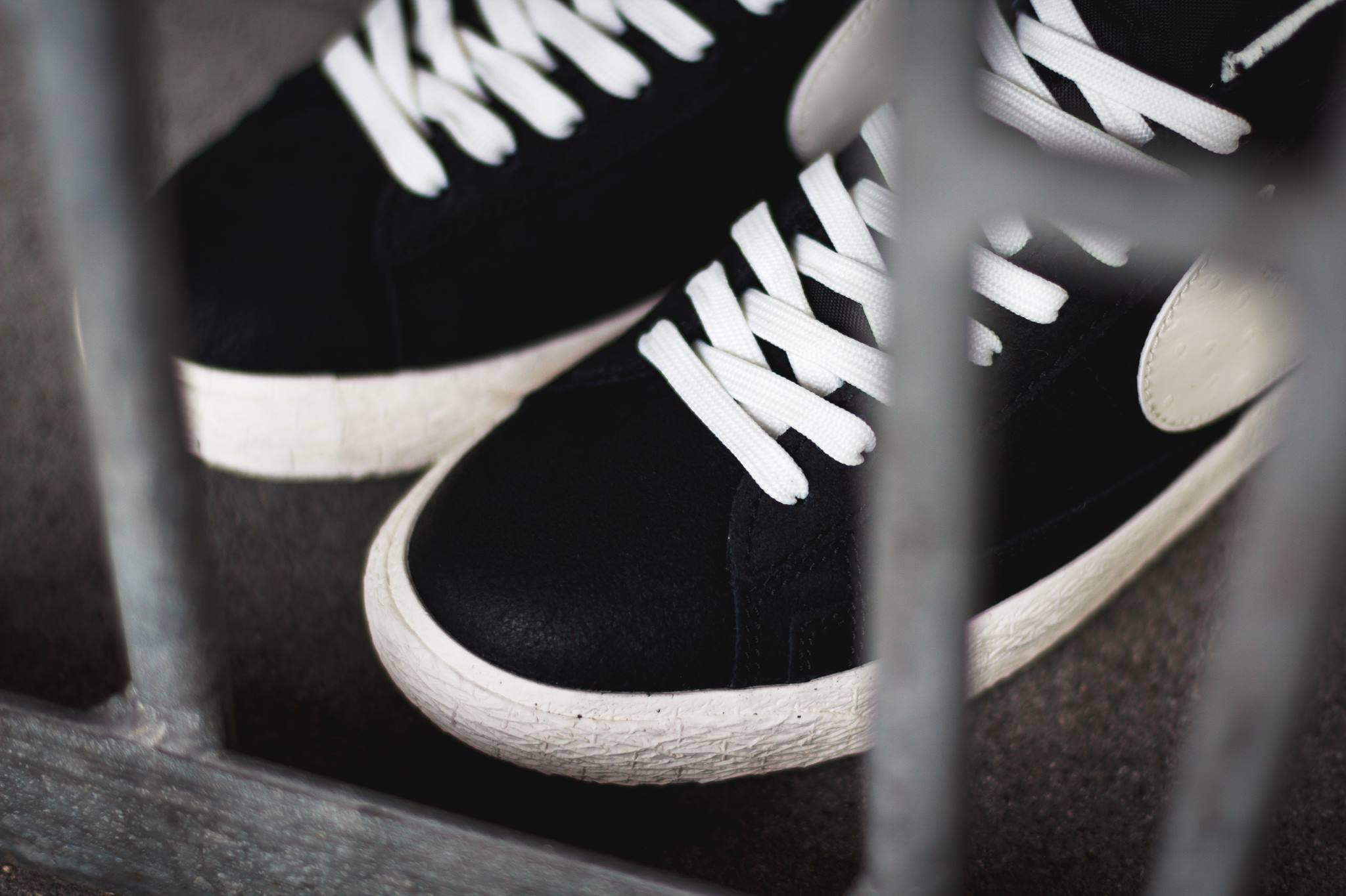 Nike Blazer Mid Premium Vintage Black White 05