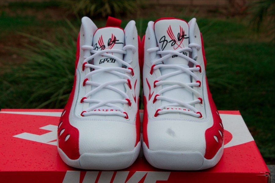 Nike Zoom Sonic Flight White University Red 03