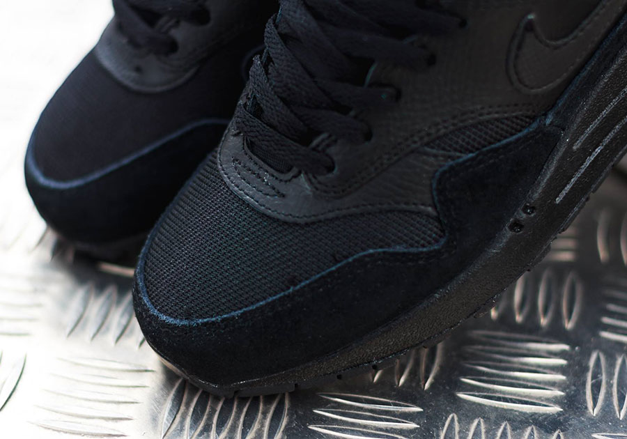 Triple Black Air Max 1 Gs 1