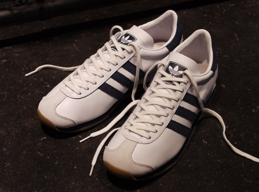 mita sneakers x adidas Originals Country
