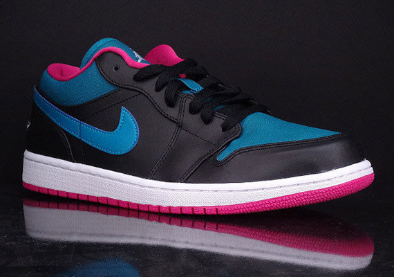Air Jordan 1 Low – Black – Space Blue – Fusion Pink