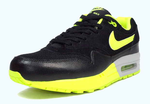 Nike Women’s Air Max 1 – Black – Volt – Wolf Grey