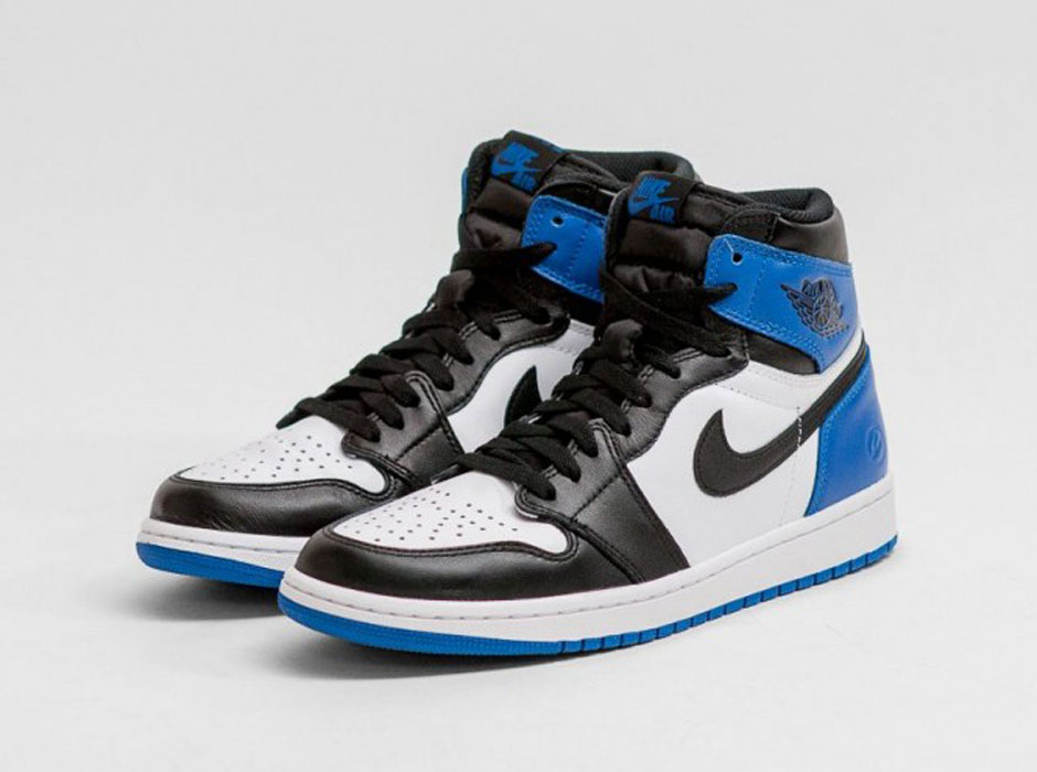 Detailed Look Fragment Design Air Jordan 1 Retro High Og 02