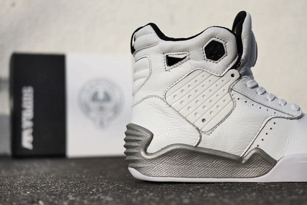 Hunger Games Supra Available 04