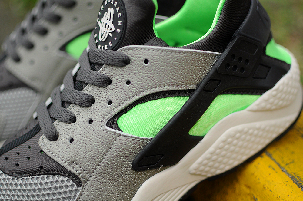 Nike Air Haurache Grey Lime Green 03