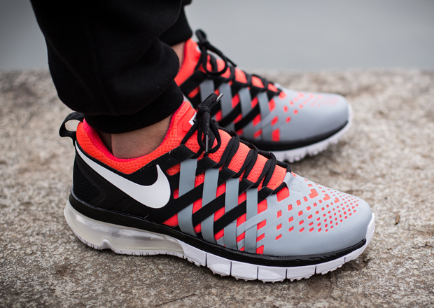 Nike Fingertrap Max Bright Crimson Dove Grey Black 3