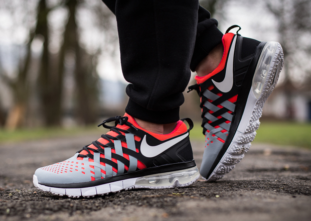 Nike Fingertrap Max - Bright Crimson - Dove Grey - Black