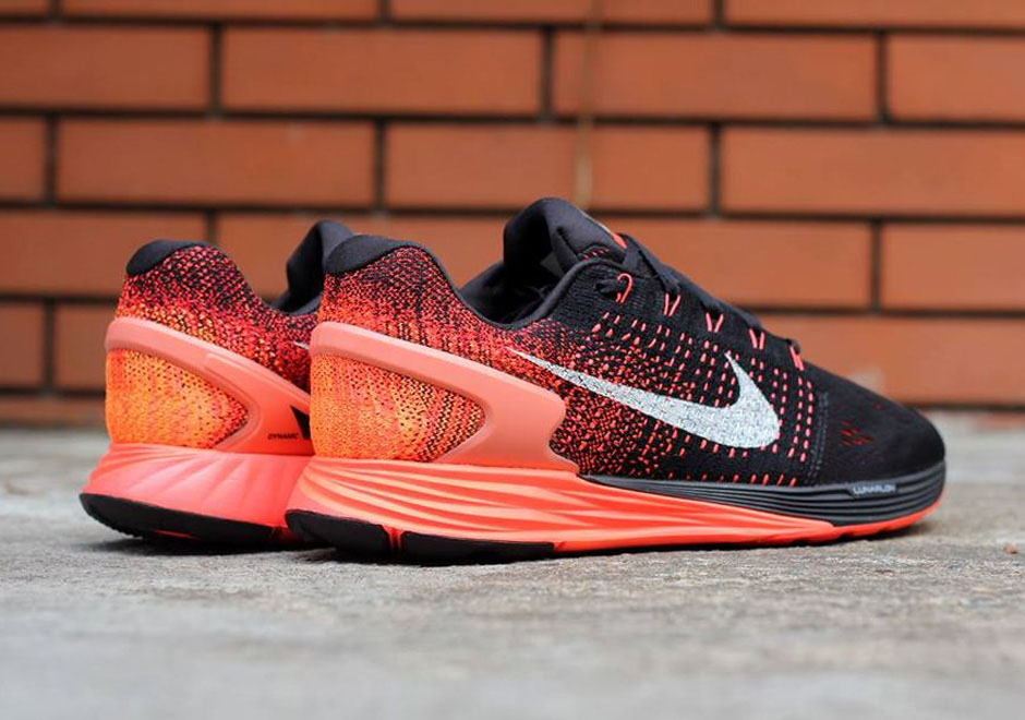 Nike Flyknit Lunarglide 7