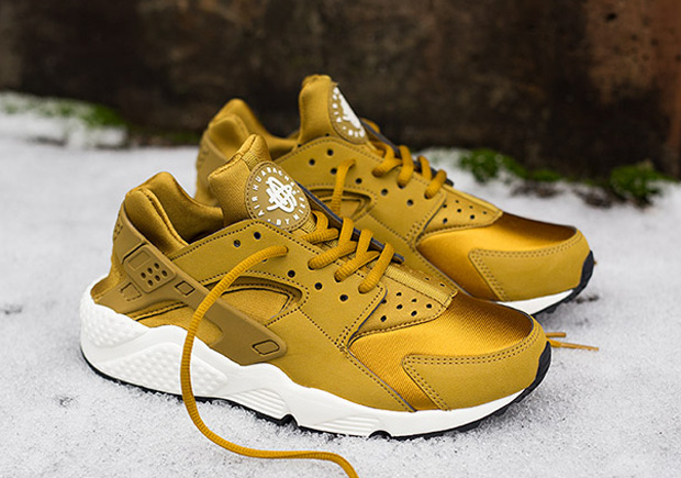 Nike WMNS Air Huarache "Bronzine"