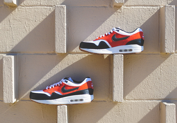 Nike Air Max 1 Essential - Black - Gamma Orange - Gum