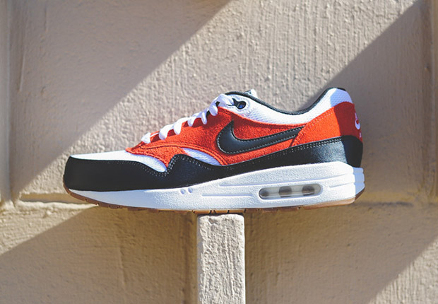 Nike Air Max 1 Essential Black Essential Orange Gum 2