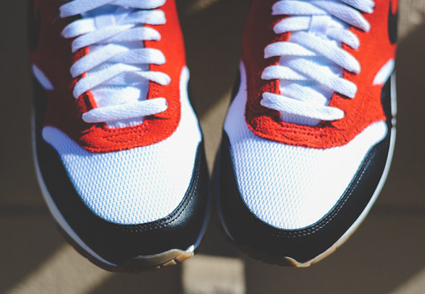 Nike Air Max 1 Essential Black Essential Orange Gum 7