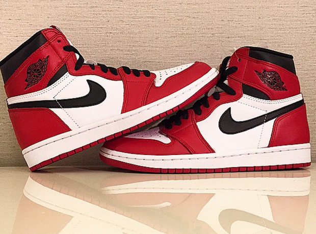 Air Jordan 1 Retro High OG "Bulls"
