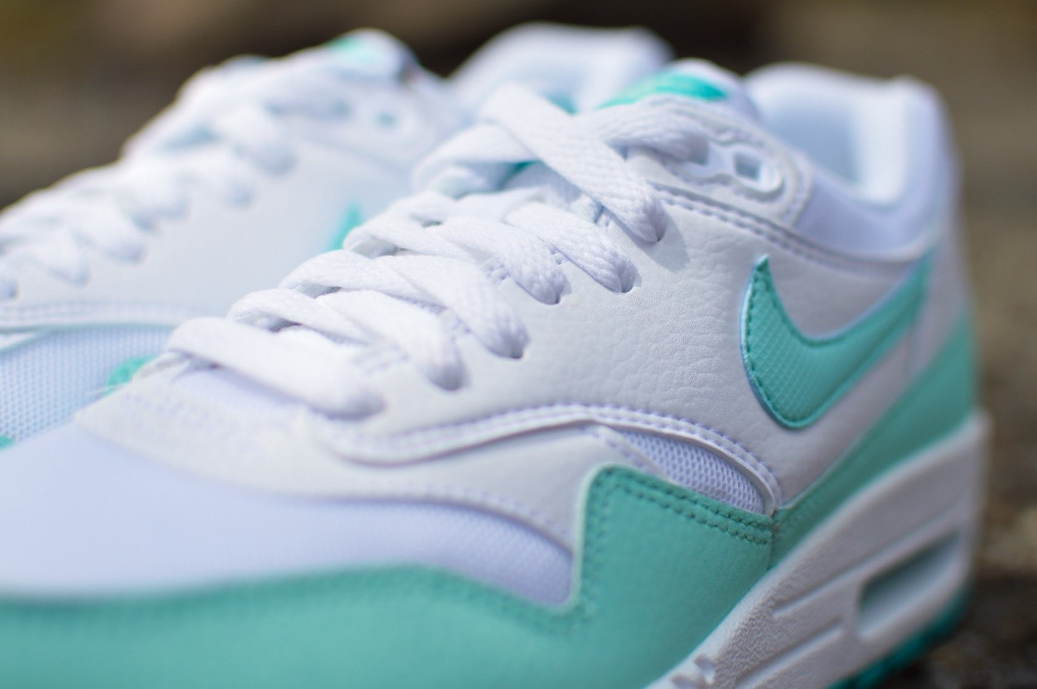 Nike Womens Air Max 1 Artisan Teal 4