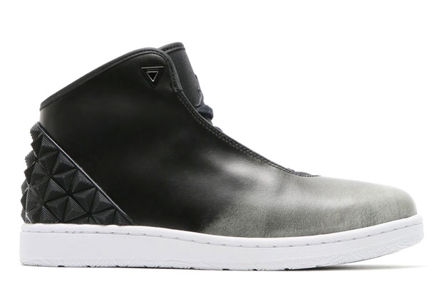 Jordan Instigator "Faded Toe" Pack