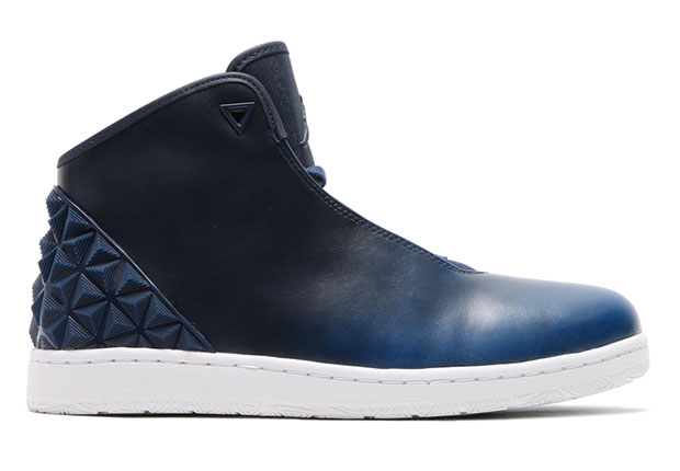 Jordan Instigator Faded Toe Pack Obsidian 1