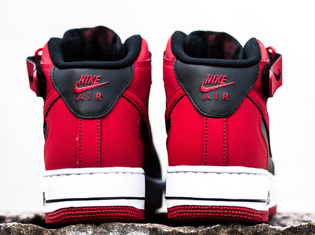 Nike Air Force 1 Mid Bred Available 02