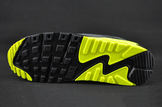 Air Max 90 Steals Neon Colorway 05