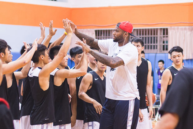 Demarcus Getting Love In China Nike Rise 03