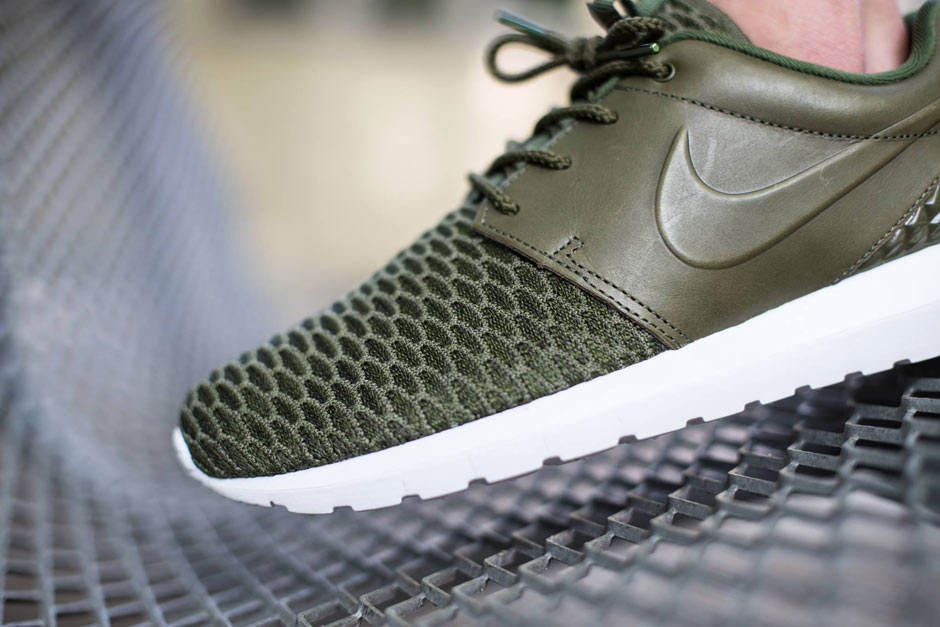 Nike Roshe Run Flyknit Leather Construction 03
