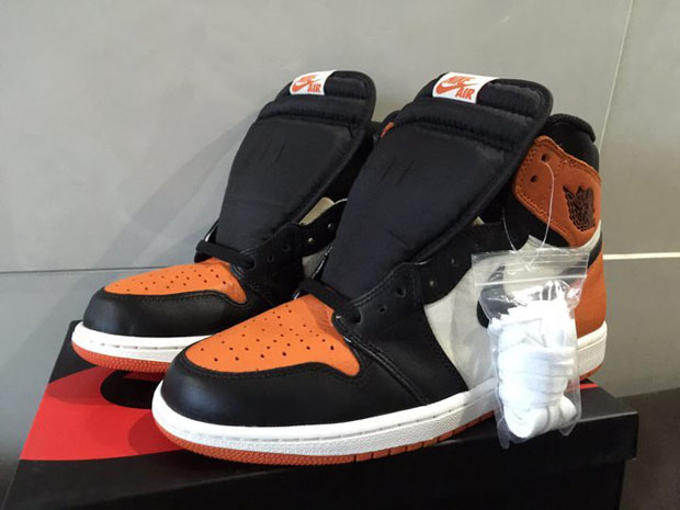 Unlaced Air Jordan 1 Shattered Backboard 03