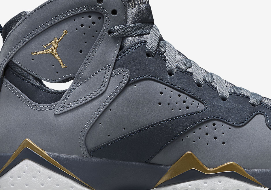 Air Jordan 7 Retro "Blue Dusk" Releases This Weekend