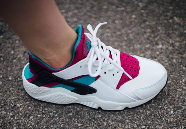 These Nike Air Huaraches Are Similar To What Michael Jordan Wore In The Early 90s