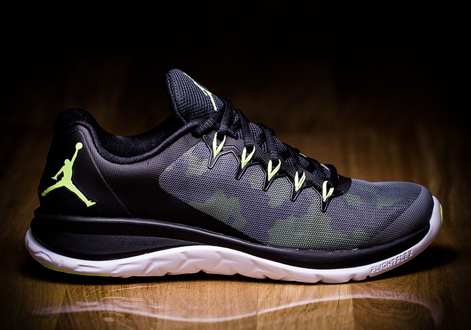Jordan Flight Runner 2 Camouflage Print 02