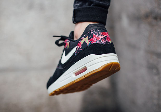 Nike Air Max 1 Aloha Black Pink Pow 3