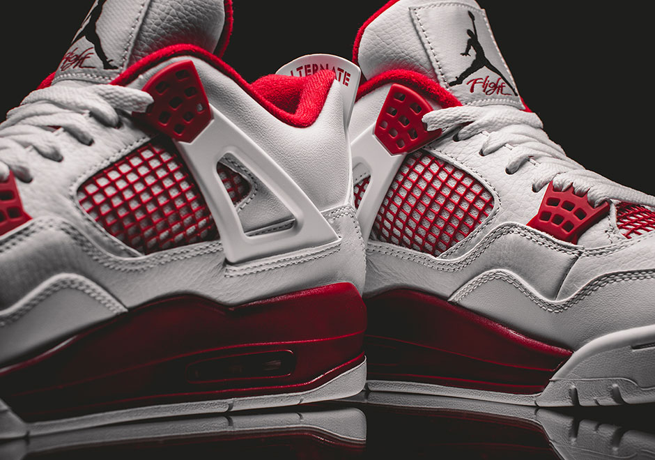 Air Jordan 4 Retro Alternate 308497 106 01