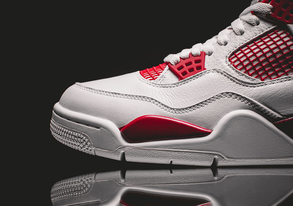 Air Jordan 4 Retro Alternate 308497 106 07