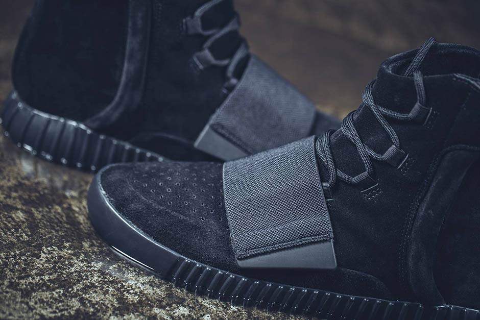 Adidas Yeezy 750 Boost Blackout Release Reminder 03
