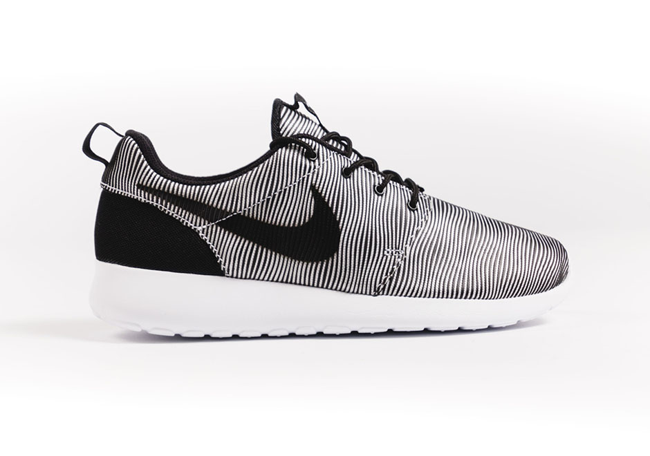 Nike Roshe Run Premium Plus Black White Stripes 1