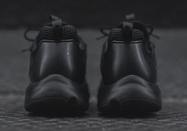 Nike Darwin Black 2