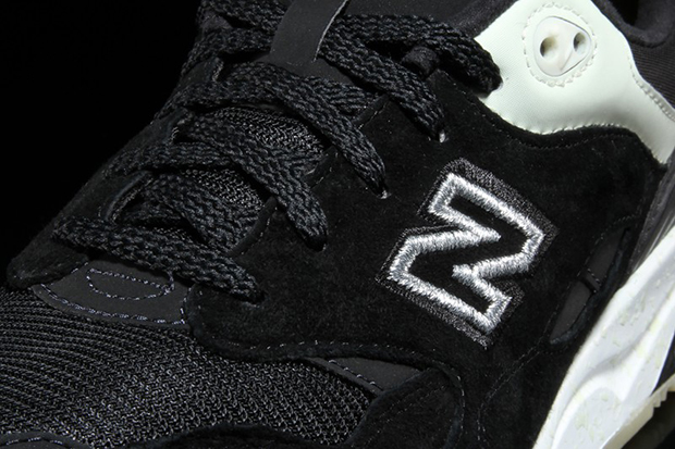 New Balance 1600 Elite Glow In The Dark 06