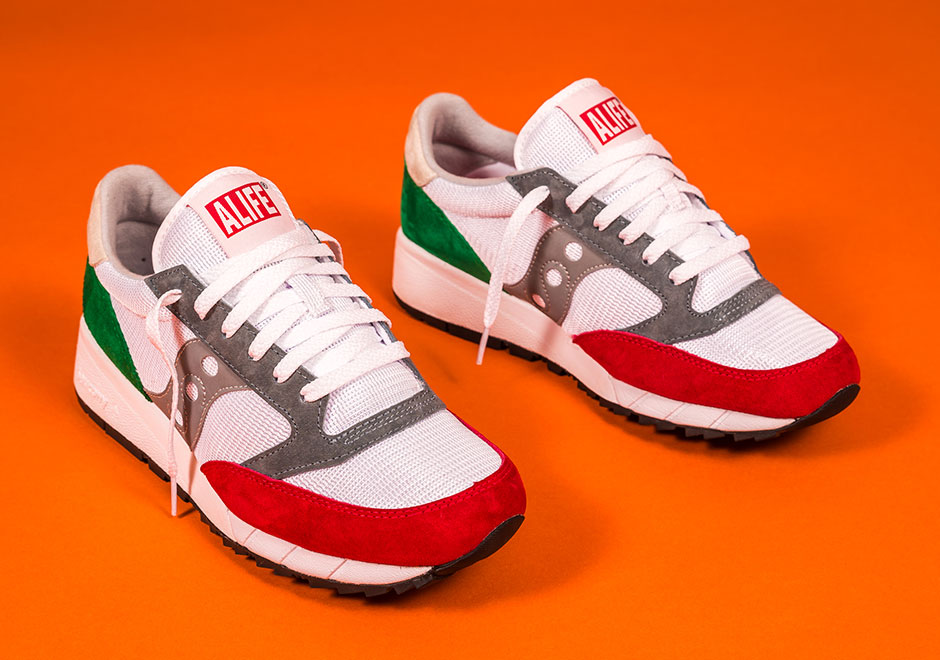 Alife X Saucony Jazz 91 Apparel Collection 03