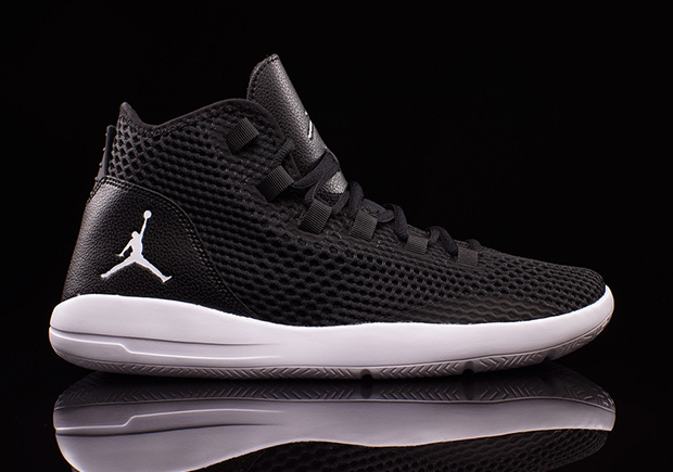 Jordan Reveal Black 2