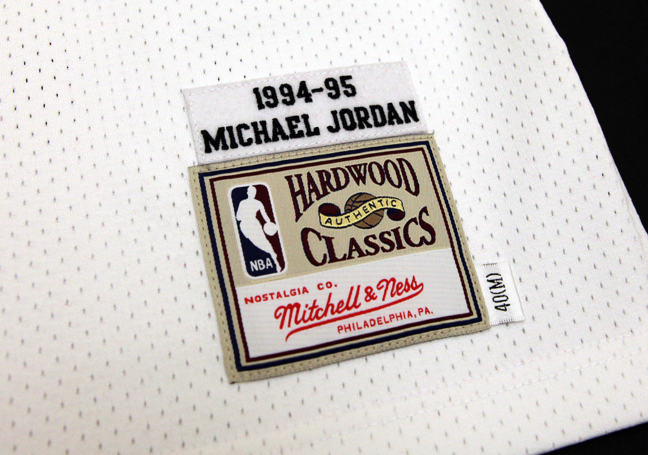 Mitchell Ness Jordan 45 Jersey 7
