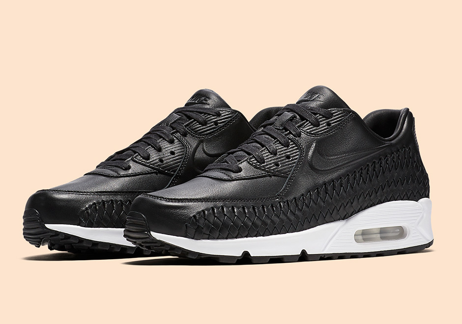Nike's Woven Mudguard Transforms The Air Max 90