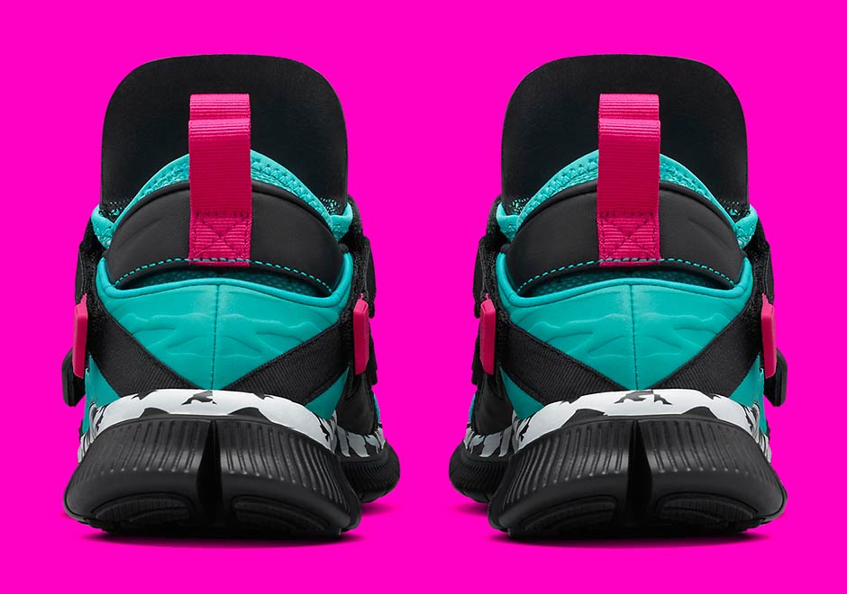 Nike Huarache Carnivore Emerald 4