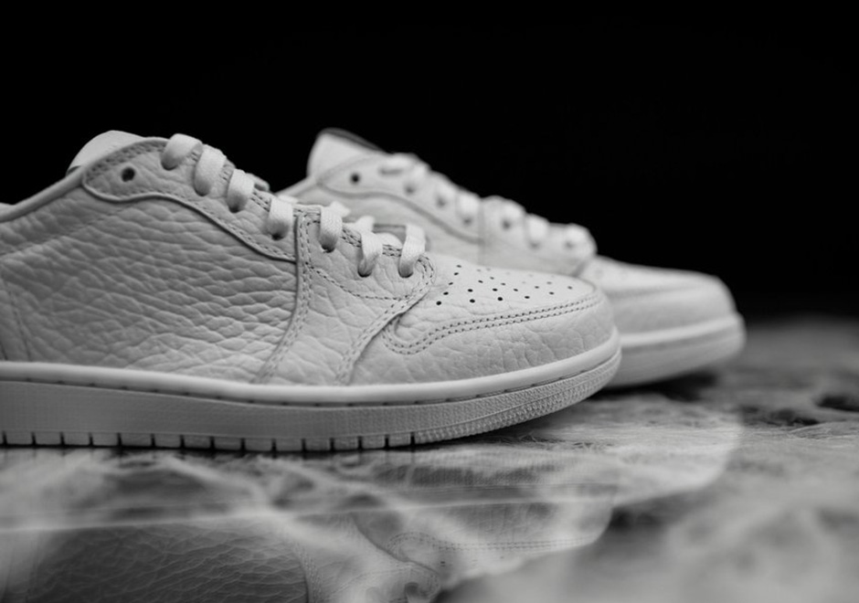 Air Jordan 1 Low Swooshless White 05