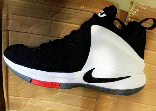 Nike Lebron Witness Team Model 02